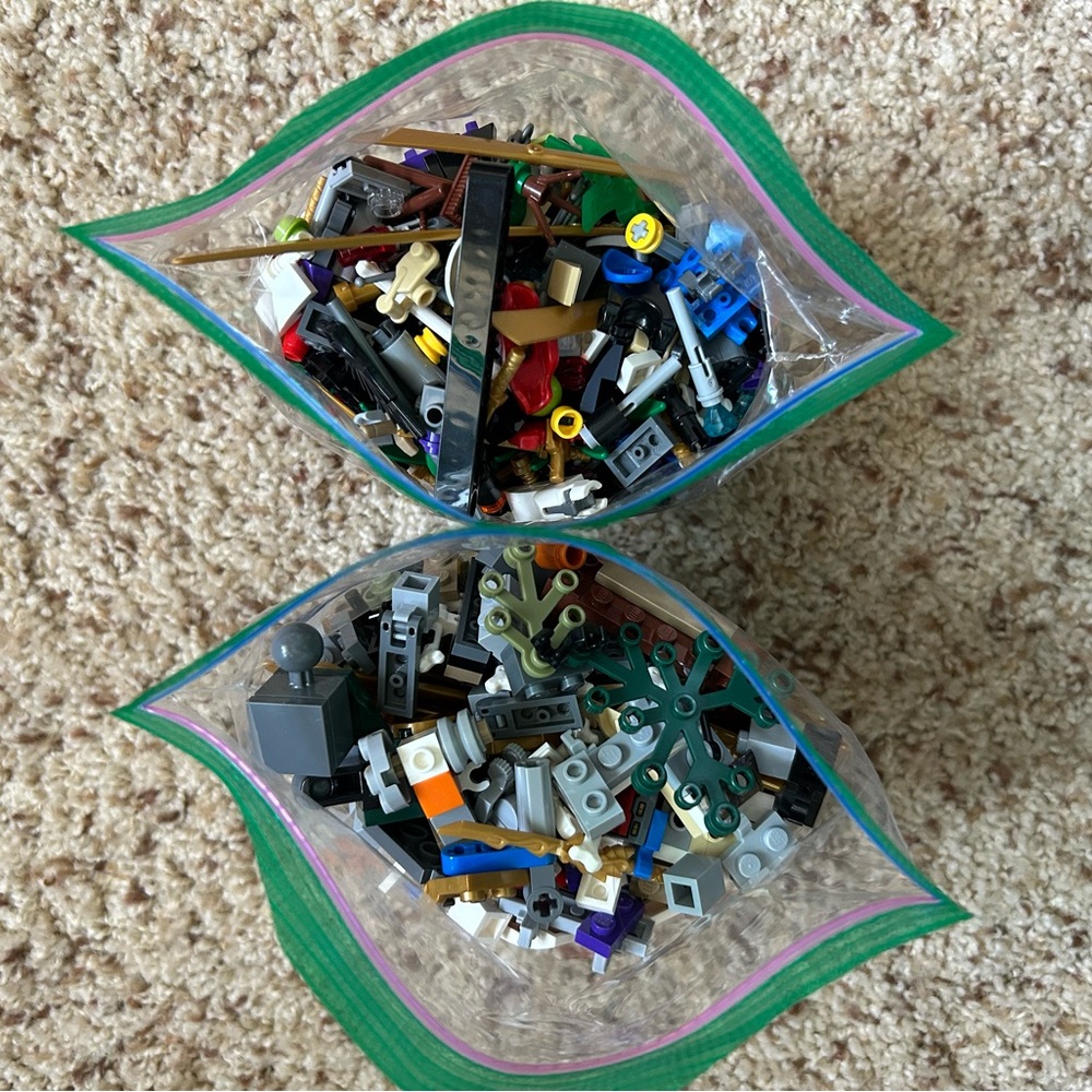 LEGO Mixed Building Blocks - Multicolor Set - Picture 3 of 3